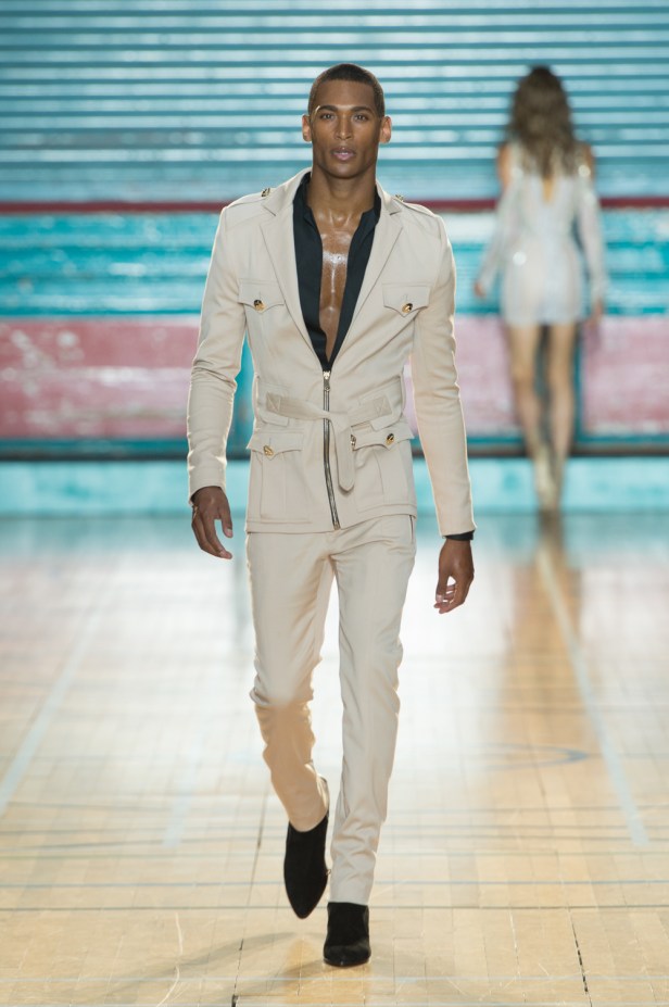 julien-macdonald-spring-summer-2017-look-19